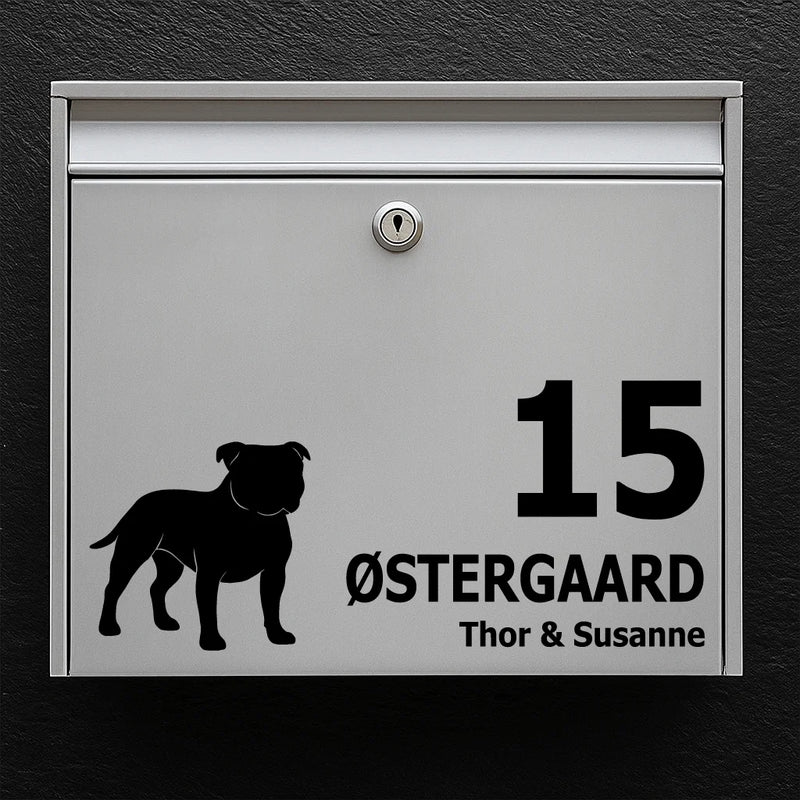 Brevlådeklistermärke med staffordshire bullterrier