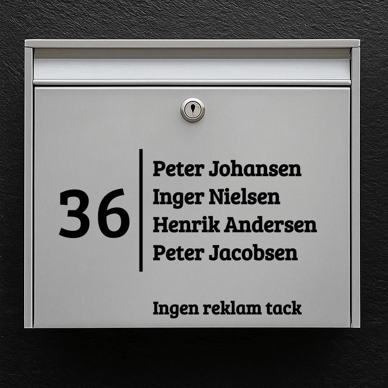 Brevlådeetikett – stort husnummer med vertikal avdelare, namnlista och linje med texten ”Ingen reklam” 