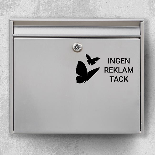 Brevlådeklistermärke med fjärilar – ”Ingen reklam, tack” på silverfärgad brevlåda, reklamfritt klistermärke